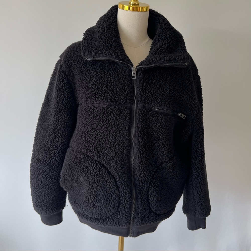 Aritzia - Wilfred Free Sherpa Fleece Jacket - Size S